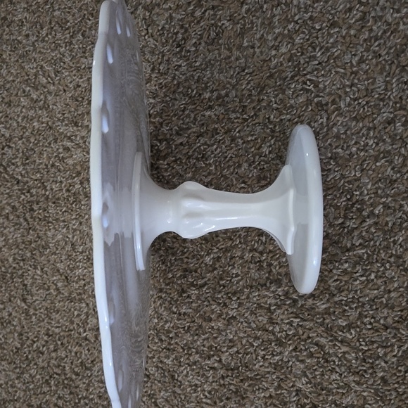 Vintage Milk Glass Cake Stand (Fenton) - Picture 4 of 5